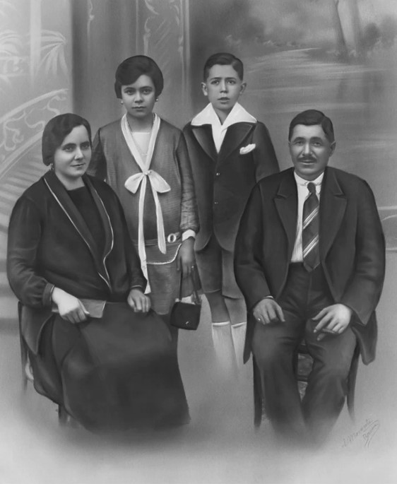 история Tous история Tous